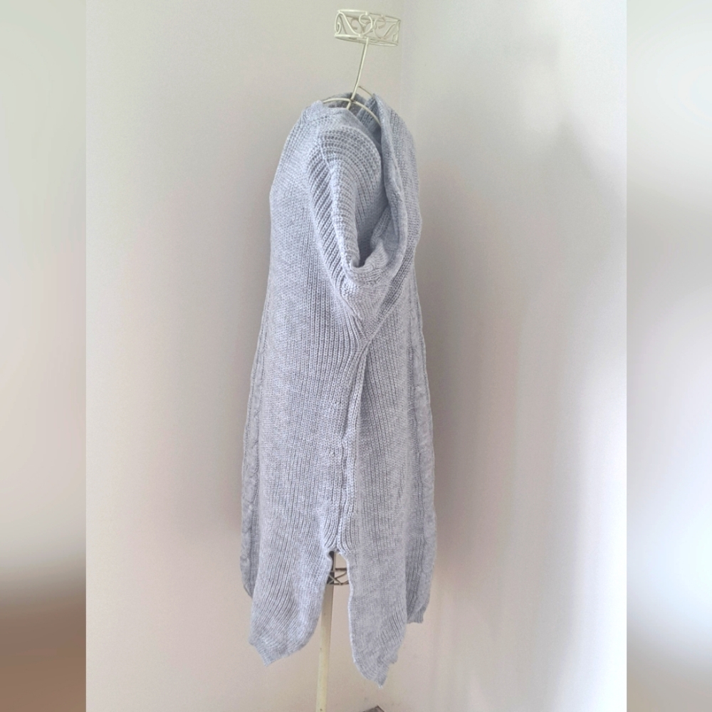 NWOT- Gray Cable Knit Women's Tunic Length Sweater, Size 1X. - Picture 4 of 7